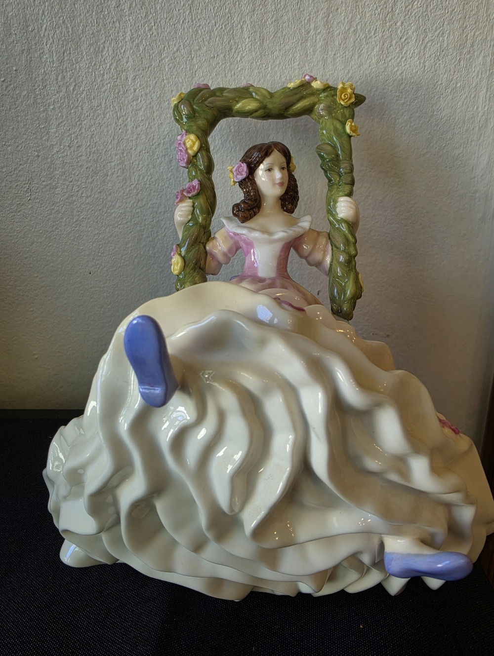 Royal Doulton Blossomtime HN 5096